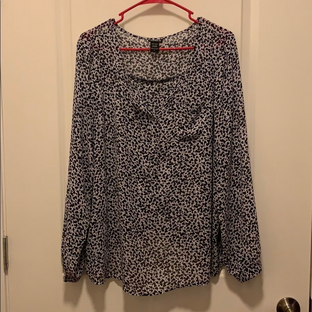 Black and White Heart Pattern Top